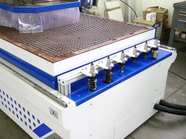 Centro di lavoro a controllo numerico per fresatura e foratura Centro di lavoro a controllo numerico per fresatura e foratura